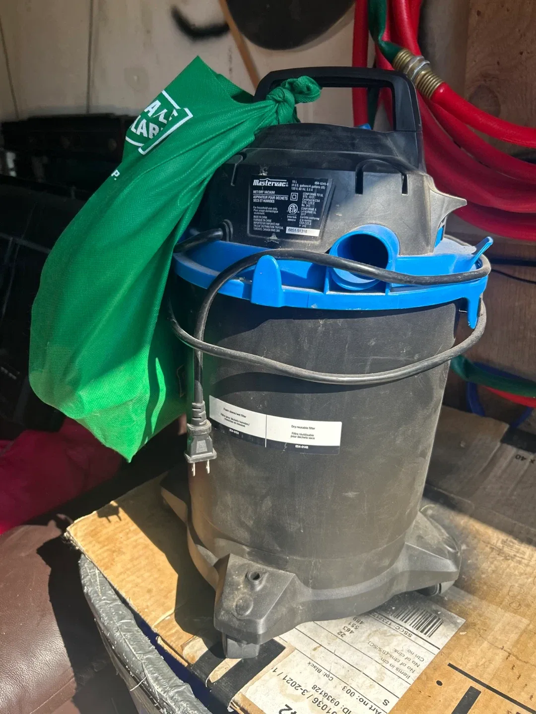 Mastervac VO405P 15L Wet/Dry Shop Vacuum thumbnail