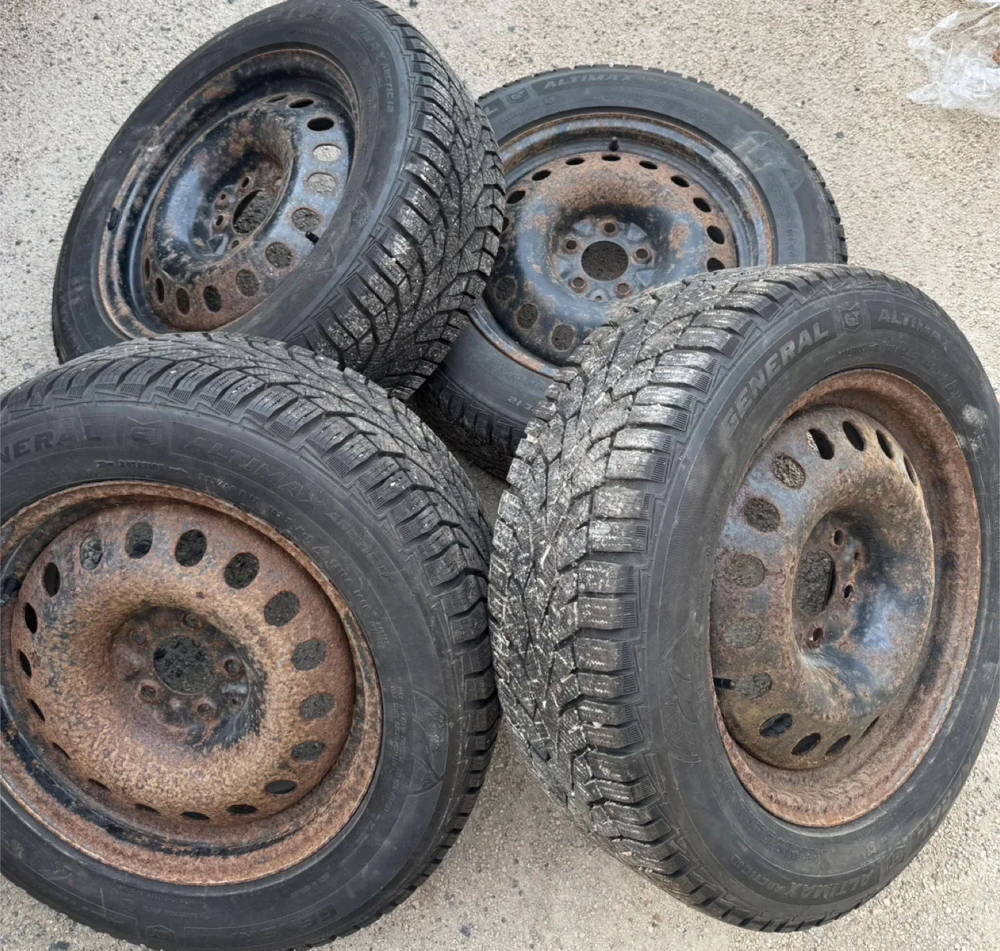 225/60r17 Studded Winter tires+rims 5x114.3 Bolt pattern thumbnail