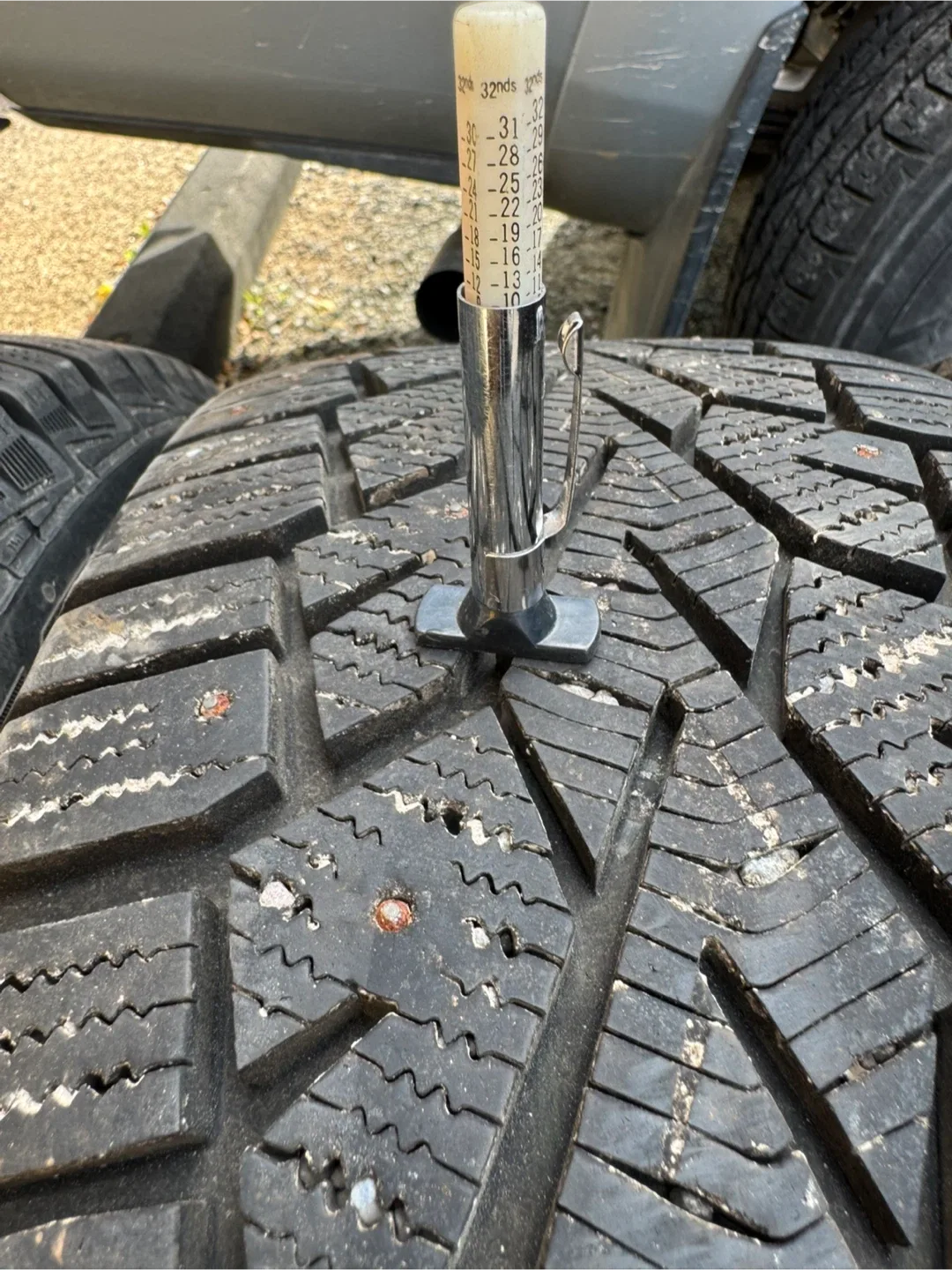 225/60r17 Studded Winter tires+rims 5x114.3 Bolt pattern image indicator(8)