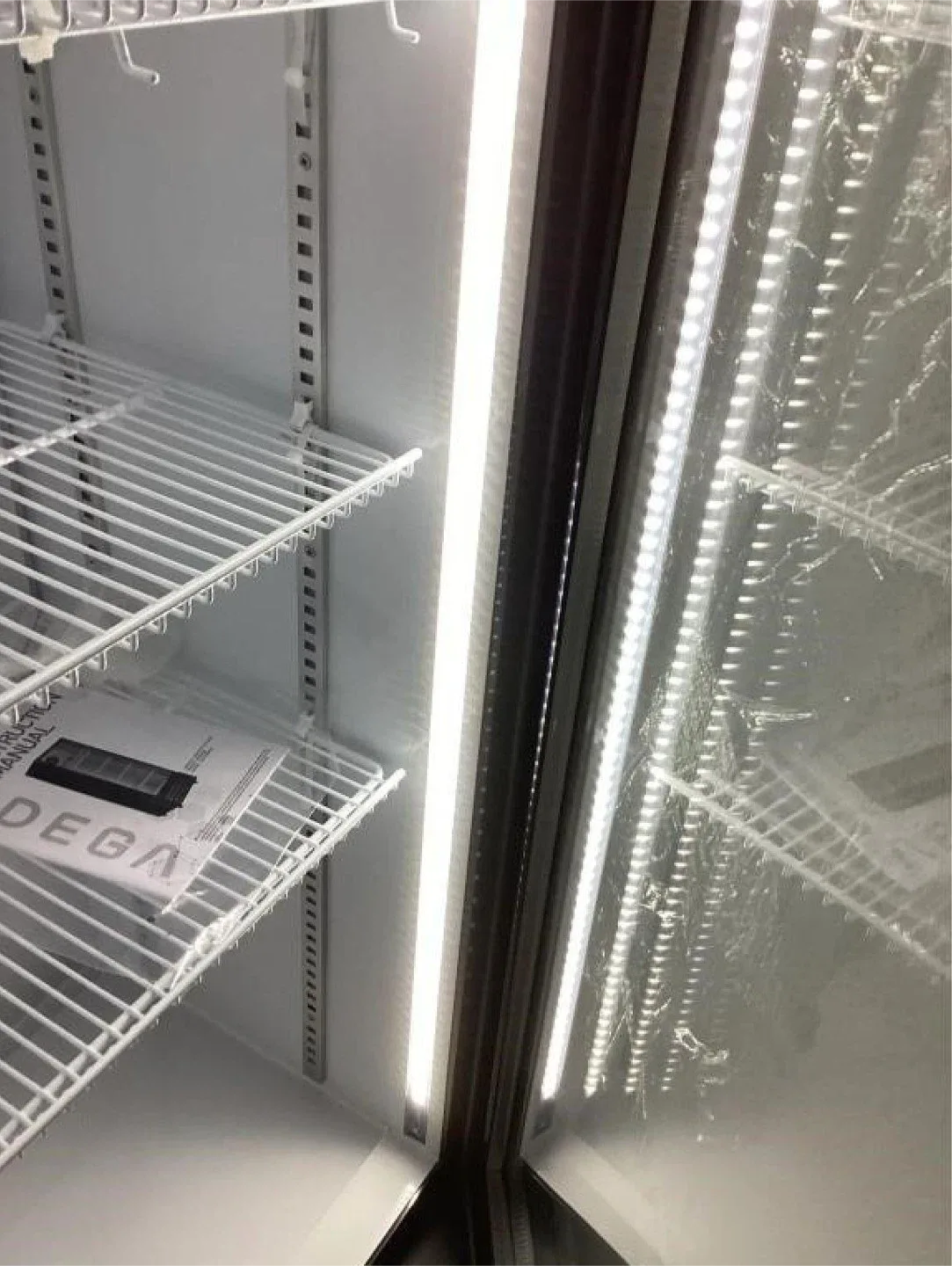 9 CU.FT Display Refrigerator - Like New! image indicator(5)