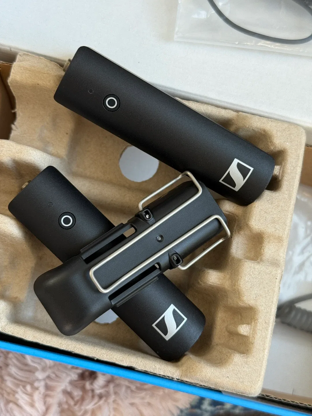 Sennheiser XS Wireless Digital Portable Lavalier Set - Like New image indicator(6)