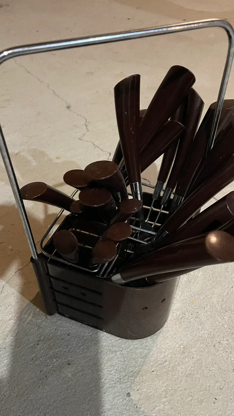 2- Style House Cutlery Set image indicator(4)