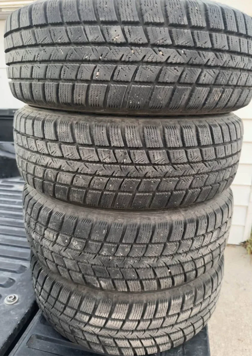 195/60r15 Goodyear Winter tires+rims for Ford Focus,Fiesta image indicator(2)