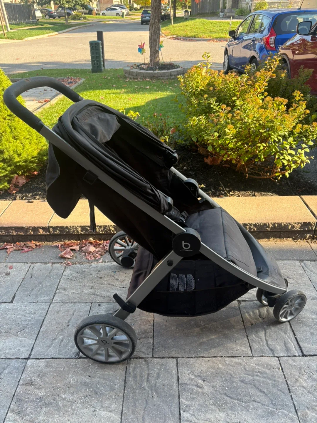 Britax B-Lively Stroller - Black image indicator(2)