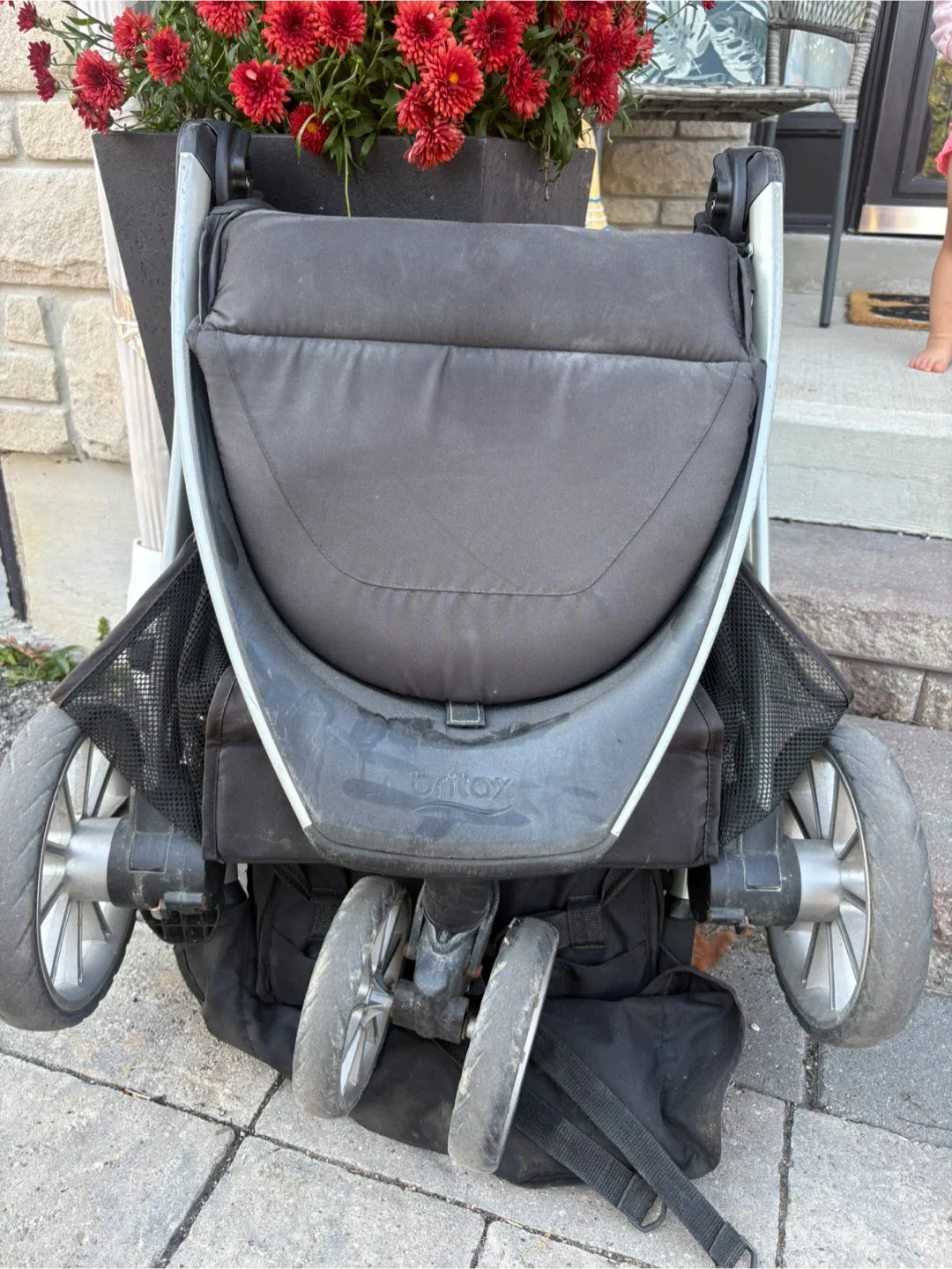 Britax B-Lively Stroller - Black image indicator(4)