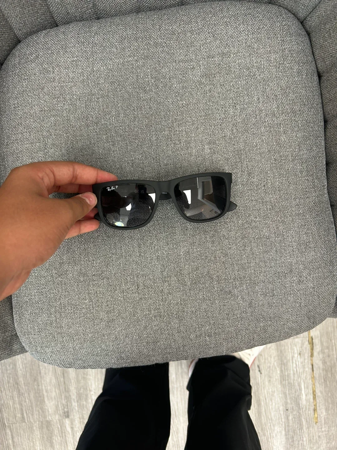 Ray-Ban Polarized Sunglasses - Black image indicator(4)