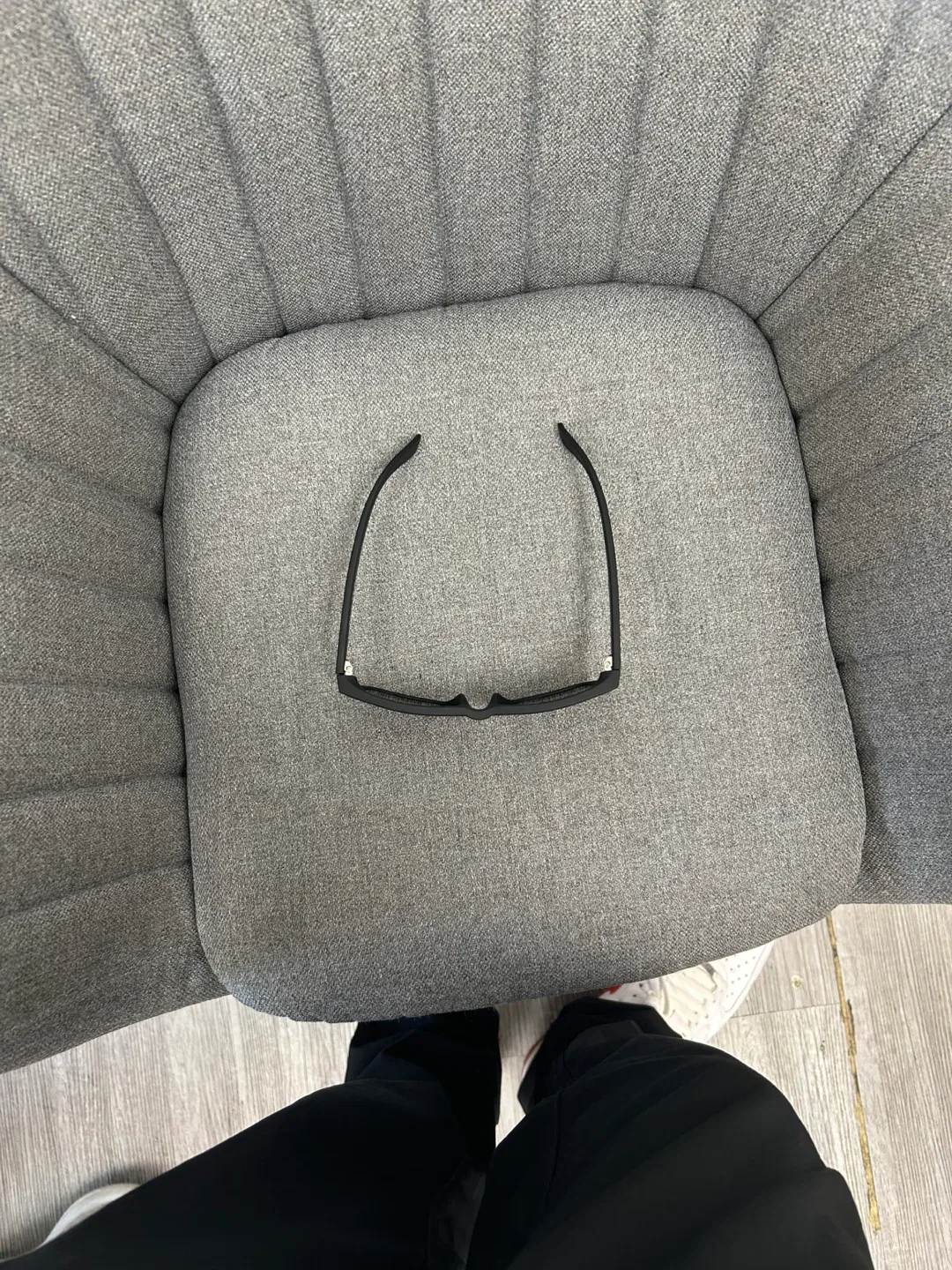 Ray-Ban Polarized Sunglasses - Black image indicator(3)