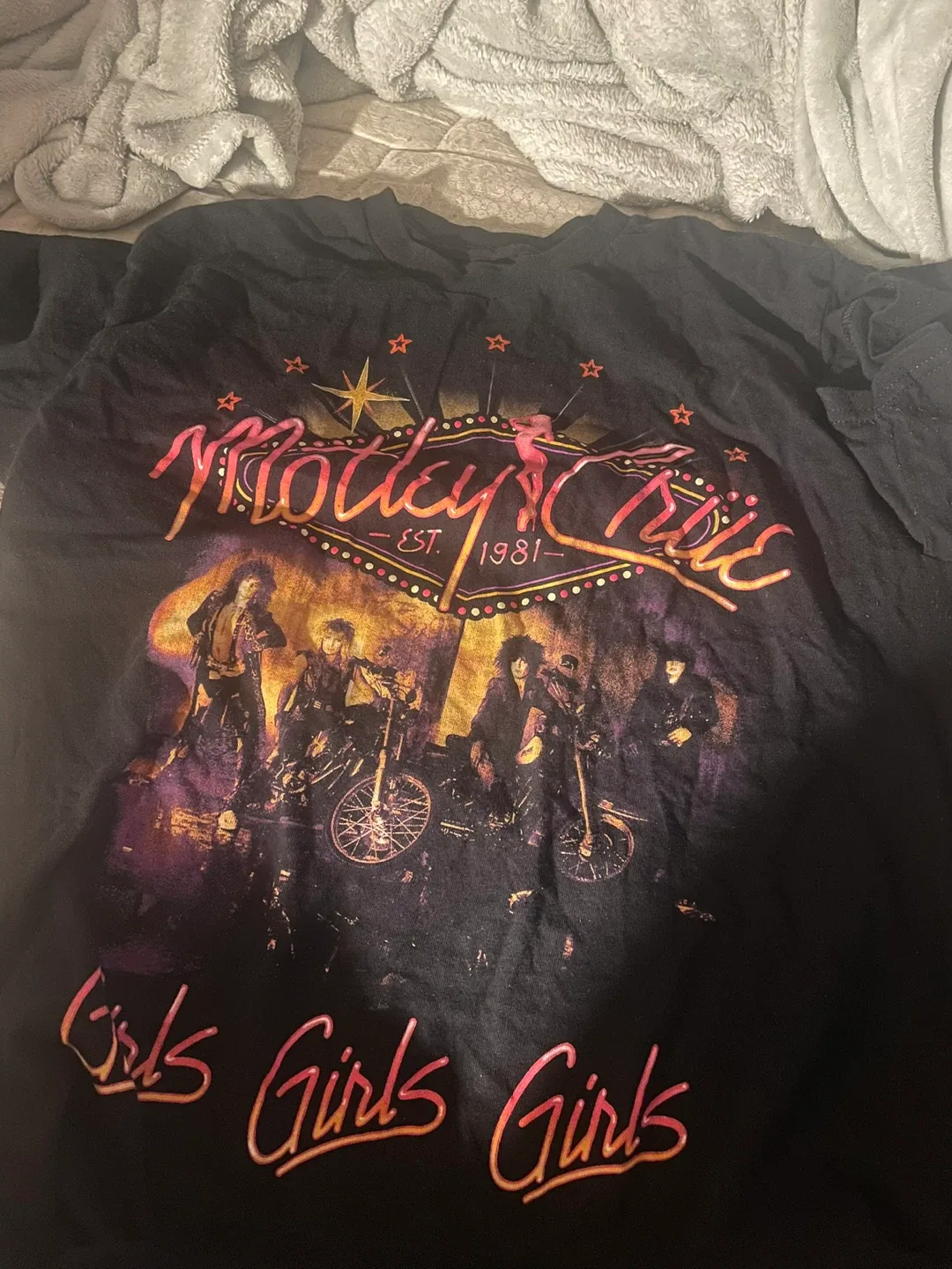 T shirts image indicator(2)