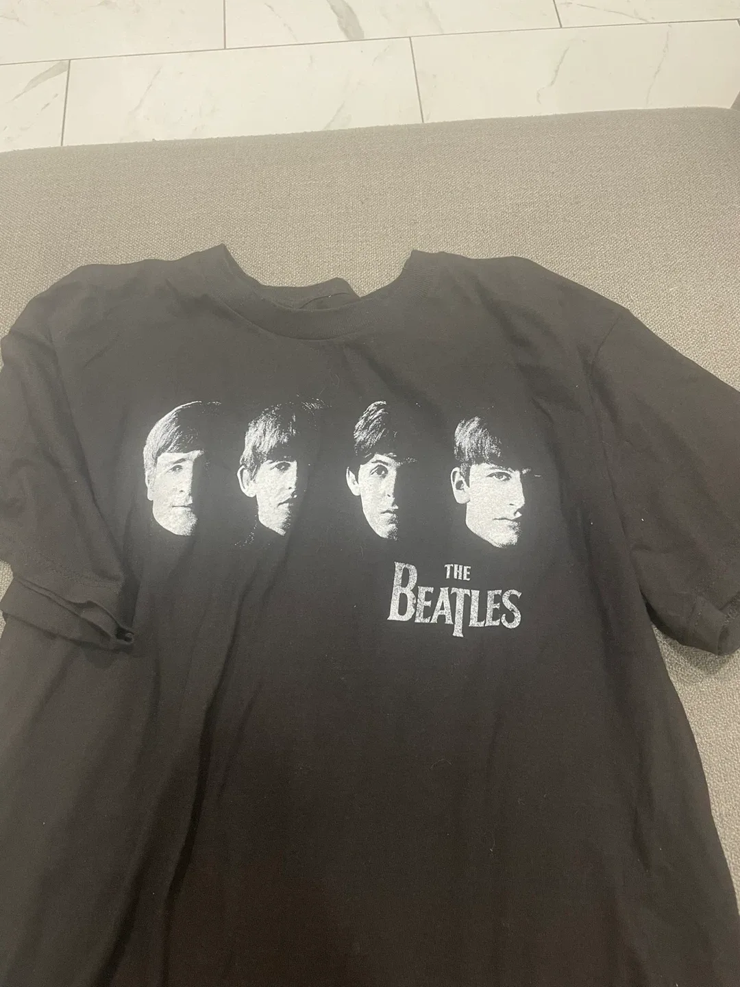 T shirts image indicator(8)