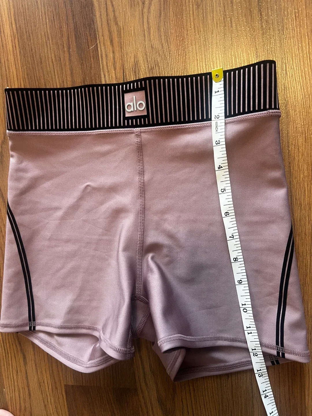 ALO Yoga High-Waist Airlift Short image indicator(4)