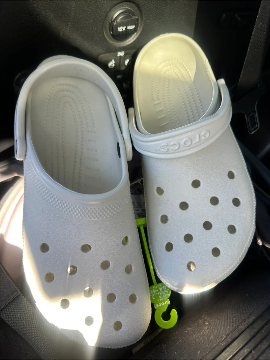 Crocs Classic Clogs - Men's 10 / Women's 12 image indicator(4)