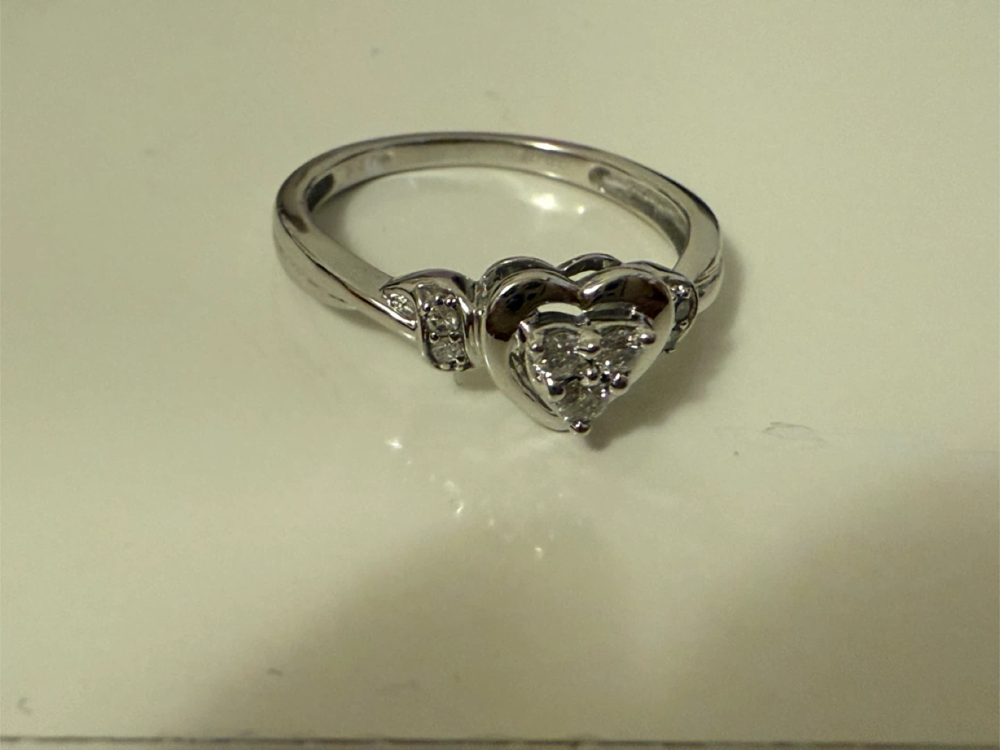 Michael Hill Diamond Heart Ring size 5