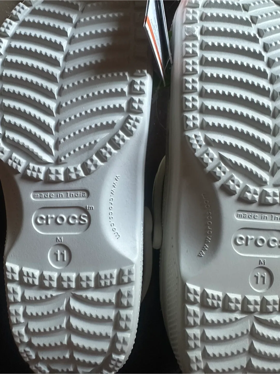 Crocs Classic Clogs - White - Men's Size 11 image indicator(3)