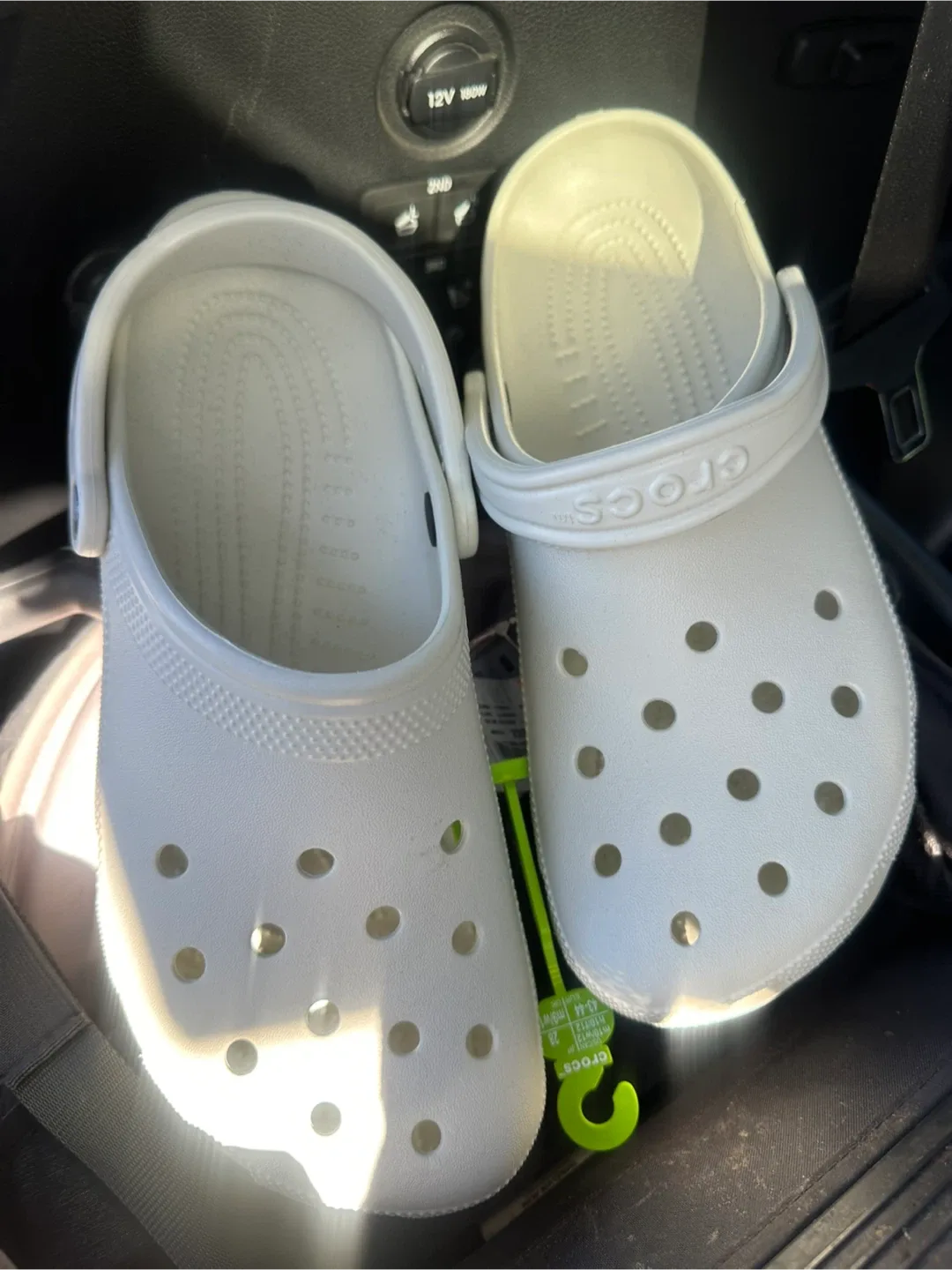 Crocs Classic Clogs - White - Men's Size 11 image indicator(2)