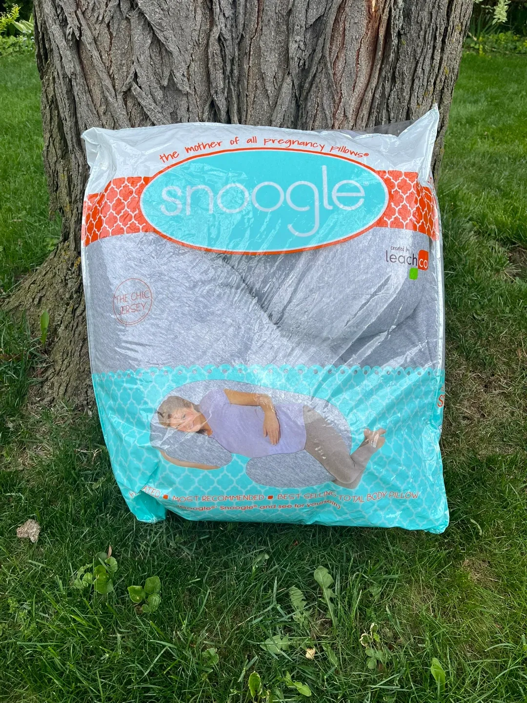 Snoogle Total Body Pregnancy Pillow thumbnail