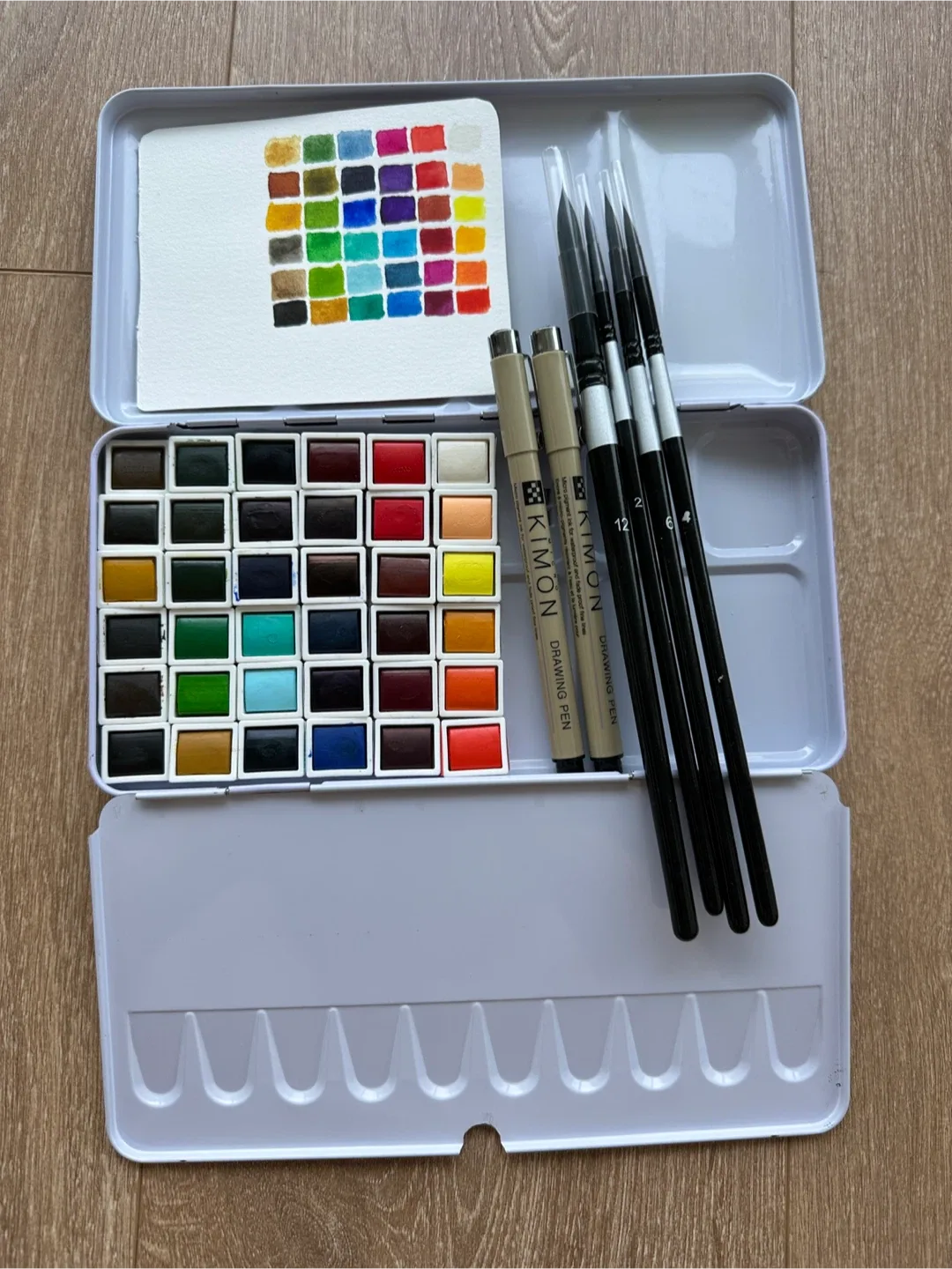 Vibrant watercolor paint set (unbranded) thumbnail