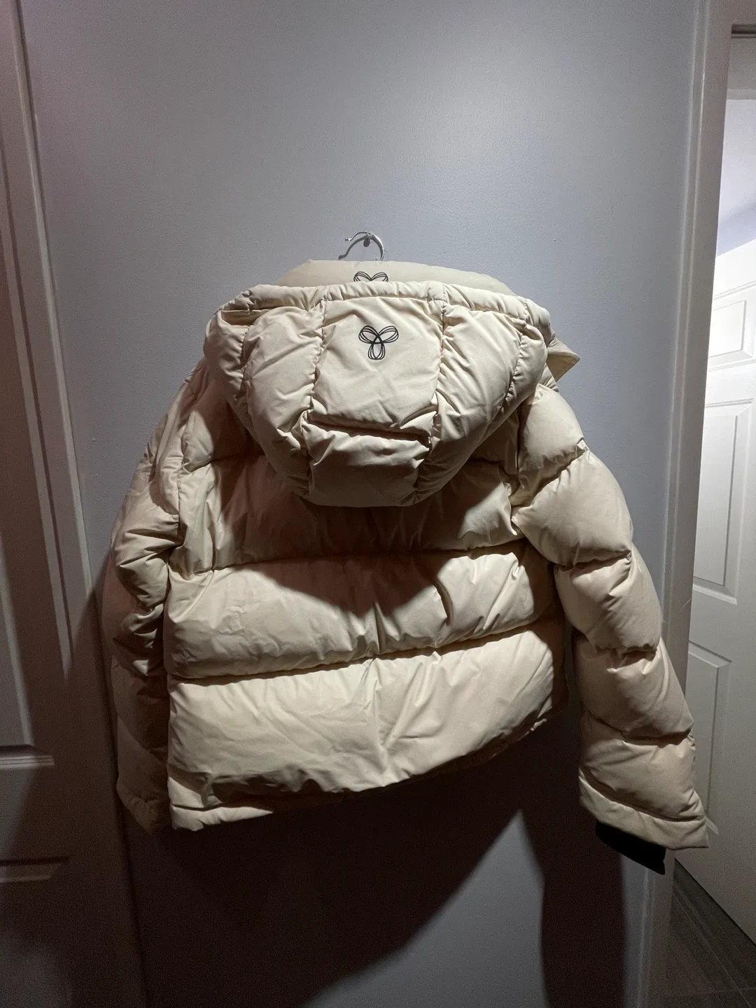 *Brand New with Tags* Super Puff Shorty Jacket - XS image indicator(2)