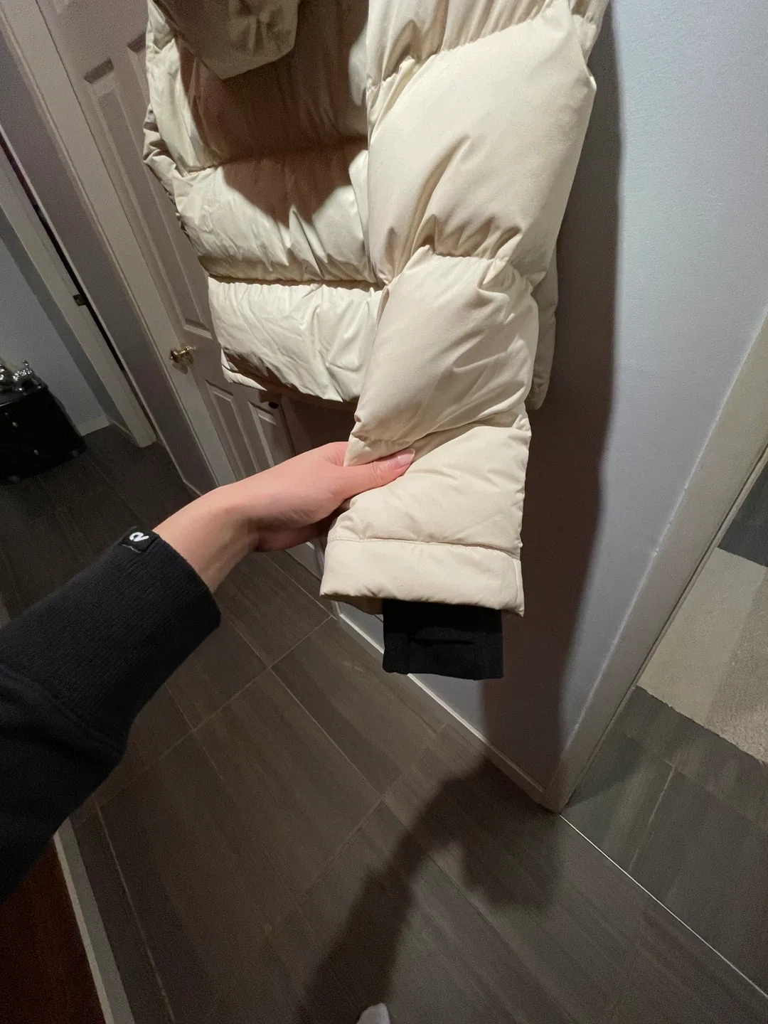 *Brand New with Tags* Super Puff Shorty Jacket - XS image indicator(3)