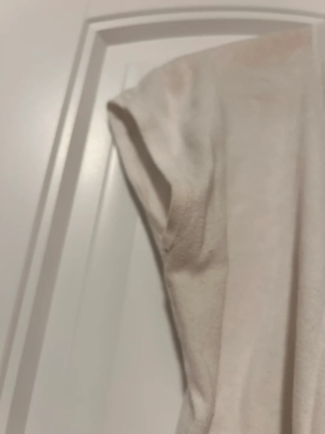 White short sleeved sweater image indicator(4)