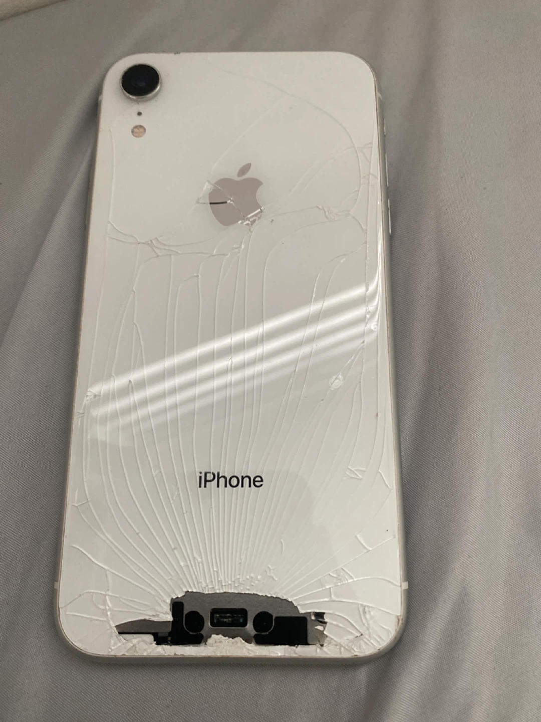iPhone XR - Damaged 🧡 - photo 3