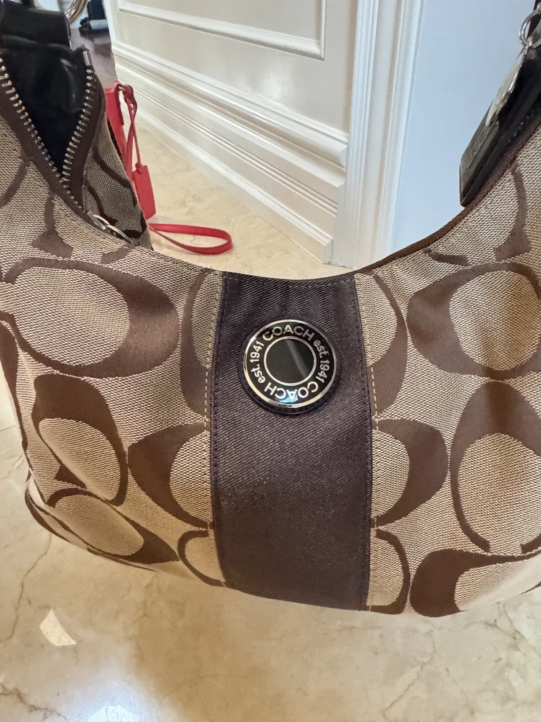 Coach Signature Hobo Bag image indicator(3)
