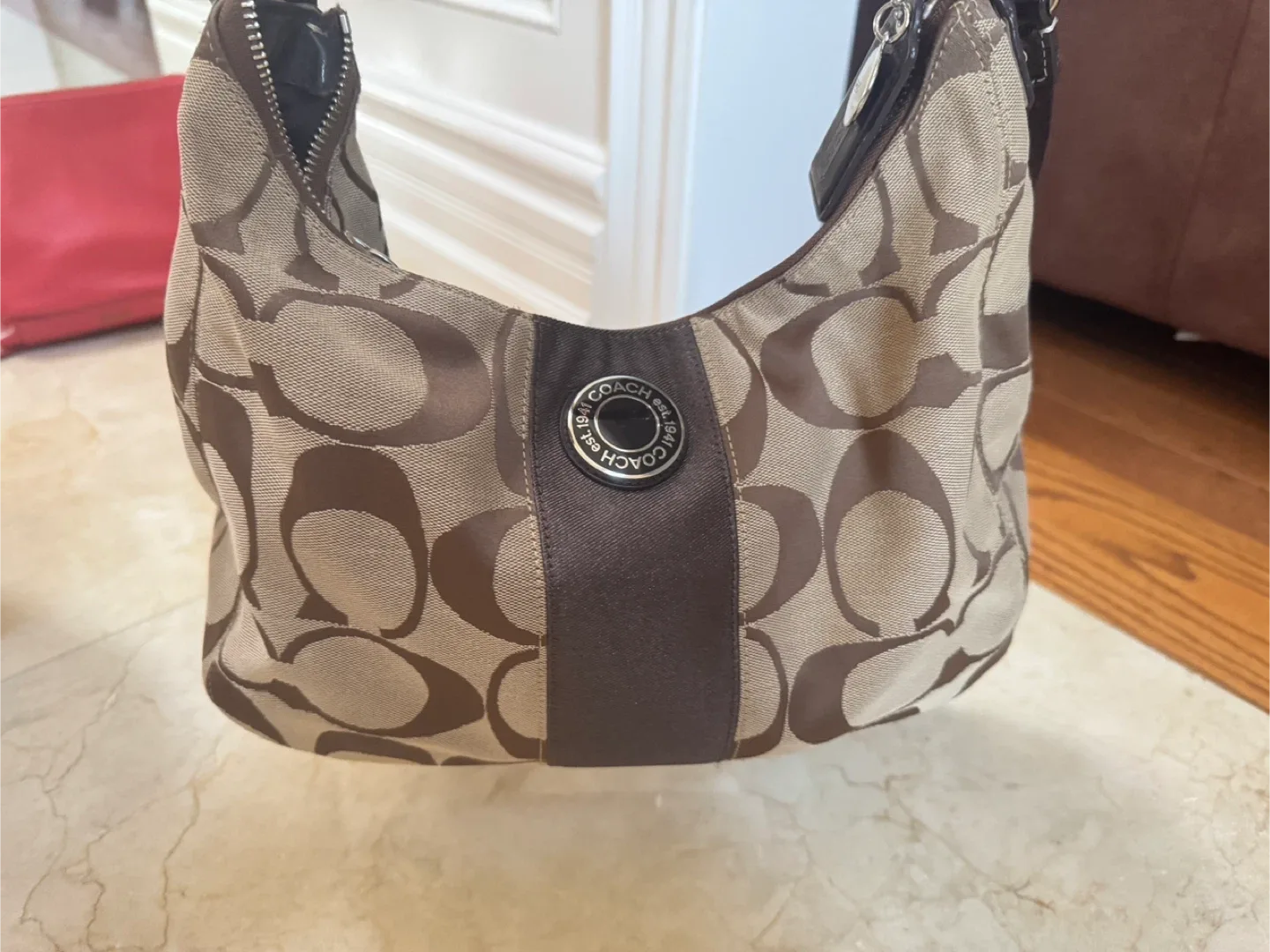 Coach Signature Hobo Bag image indicator(2)