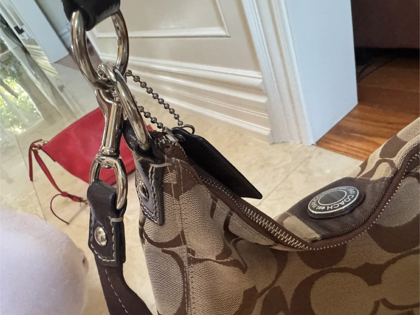 Coach Signature Hobo Bag image indicator(4)