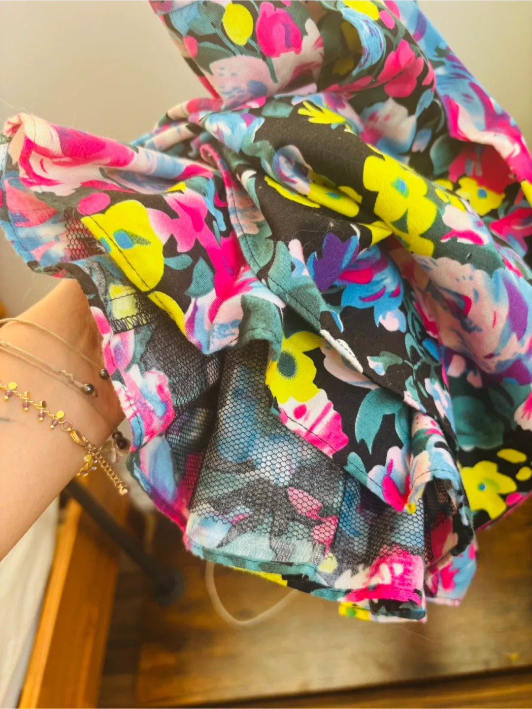 H&M Divided Floral Dress - Size 6 image indicator(2)