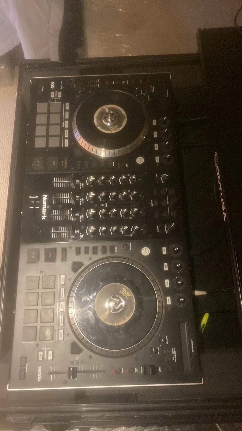 Numark NS7II Serato DJ Controller image indicator(4)