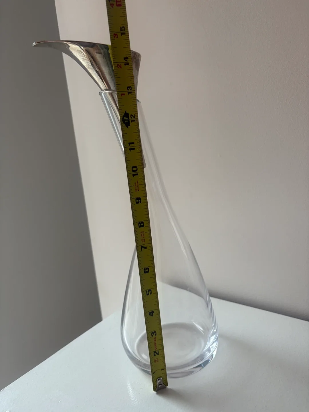 Birks Decanter with Aerator image indicator(5)