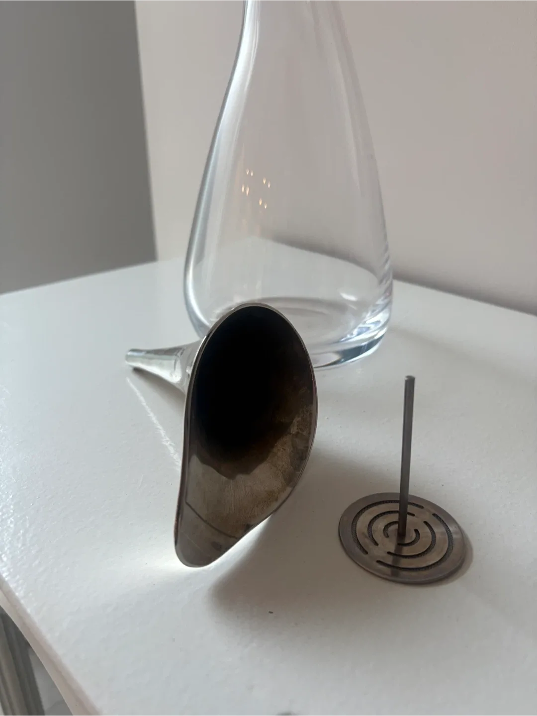 Birks Decanter with Aerator image indicator(3)