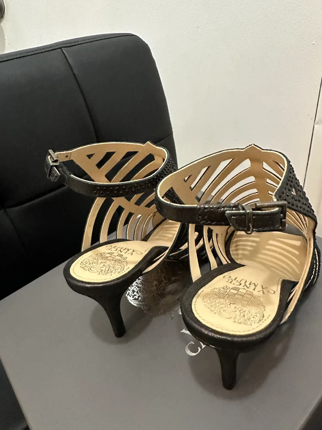 Vince Camuto Patinka Heels - Size 7M image indicator(2)