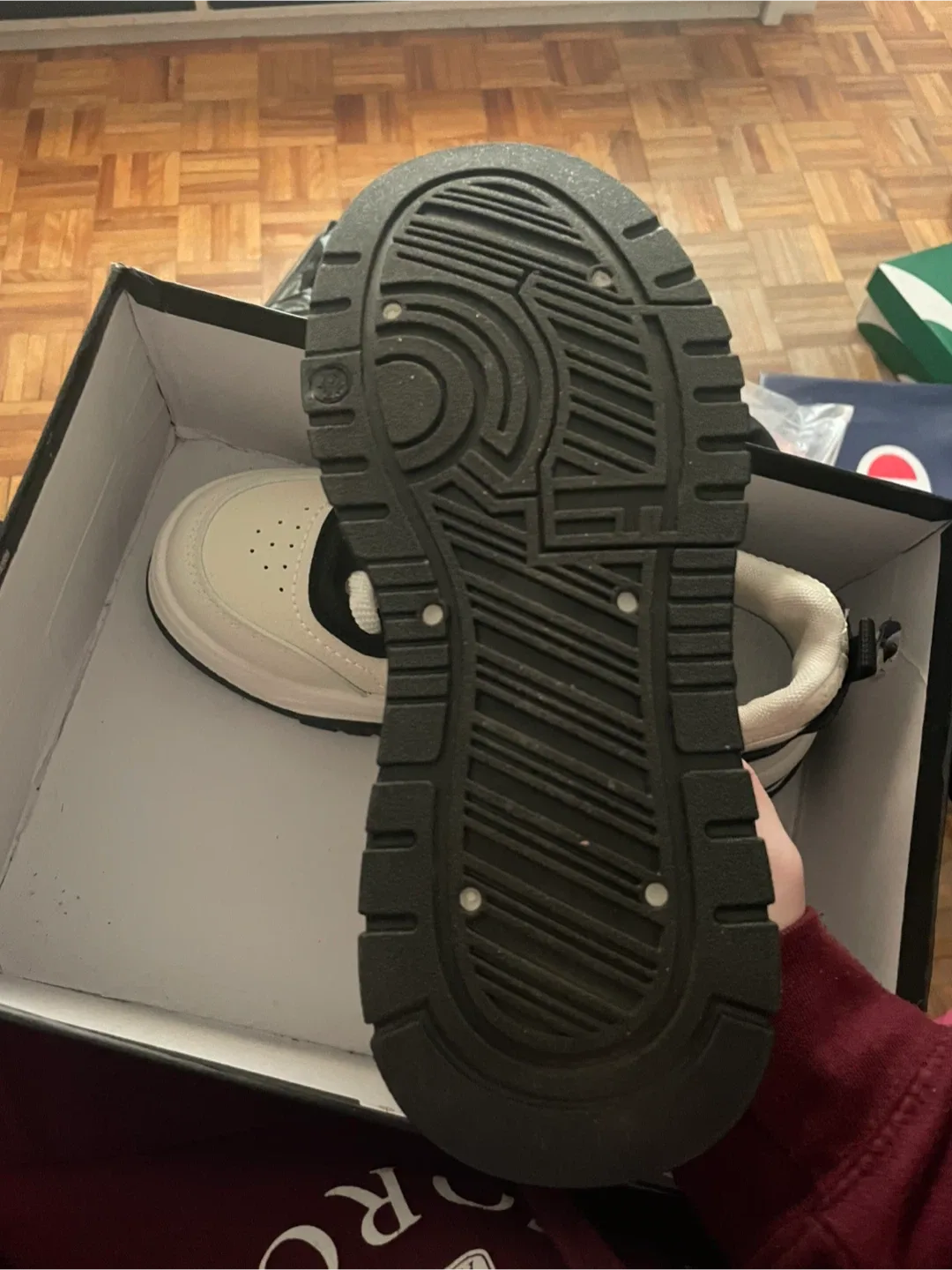 Warrior Cream & Black Sneakers, Size 235 (US 6) image indicator(4)