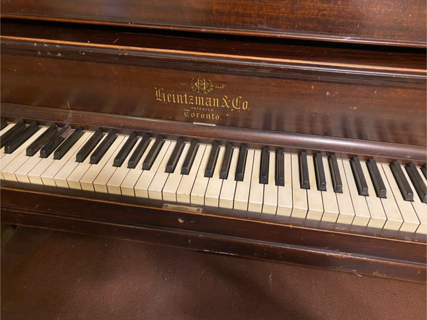 Heintzman & Co. Toronto Piano with Bench - photo 3