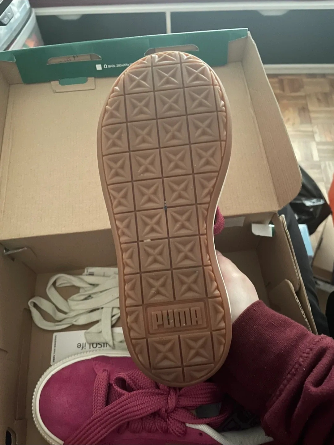 Puma Suede Platform Sneakers - Size 6 image indicator(3)