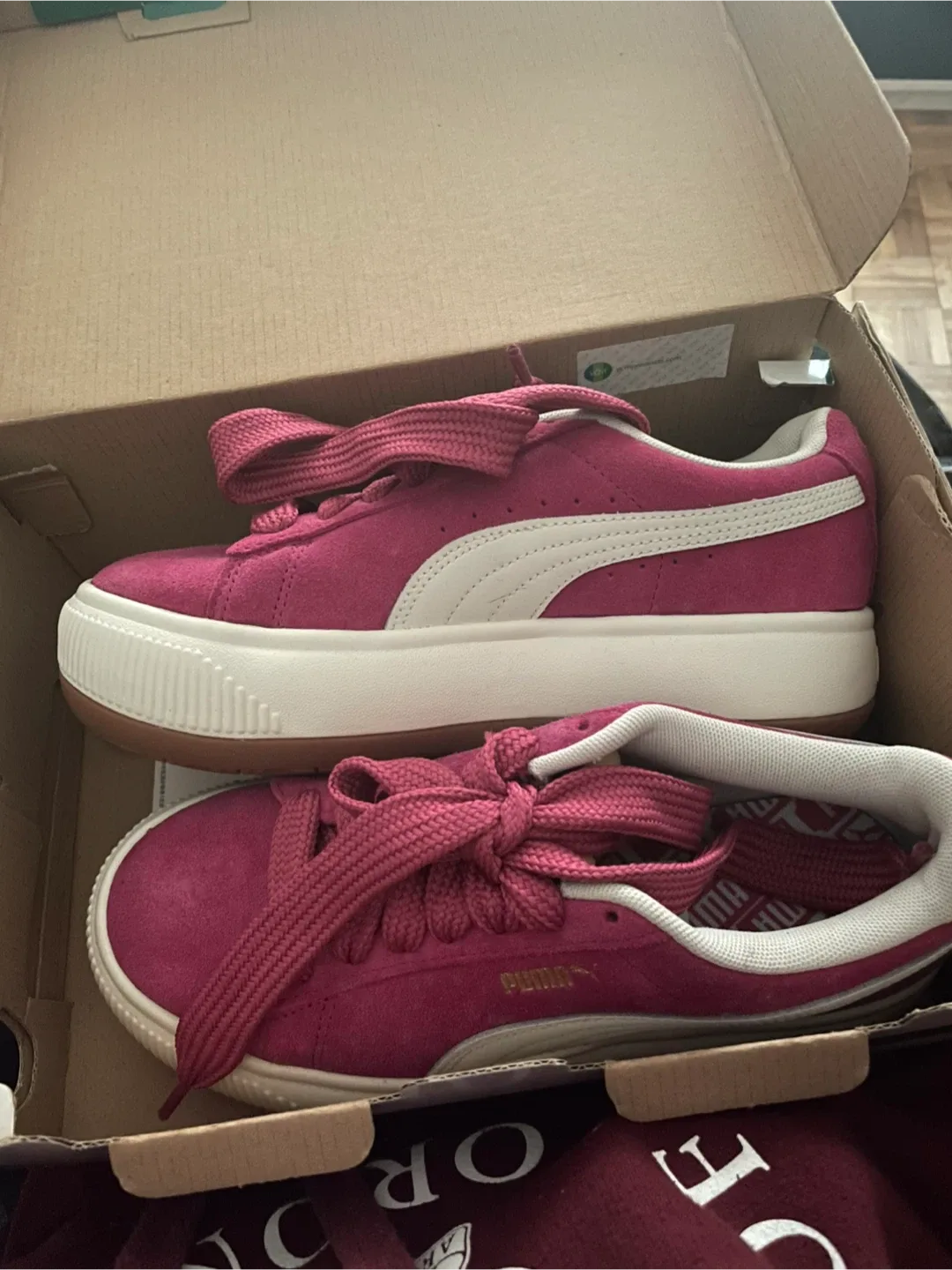 Puma Suede Platform Sneakers - Size 6 image indicator(2)
