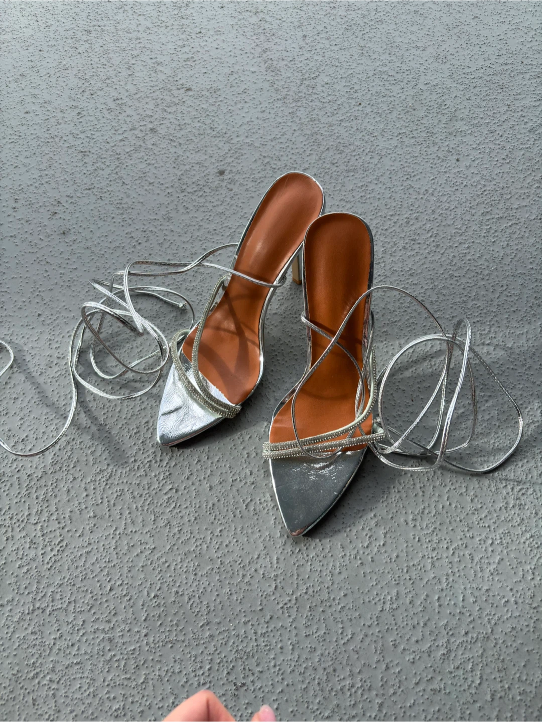 Silver Heels size 10 - photo 4