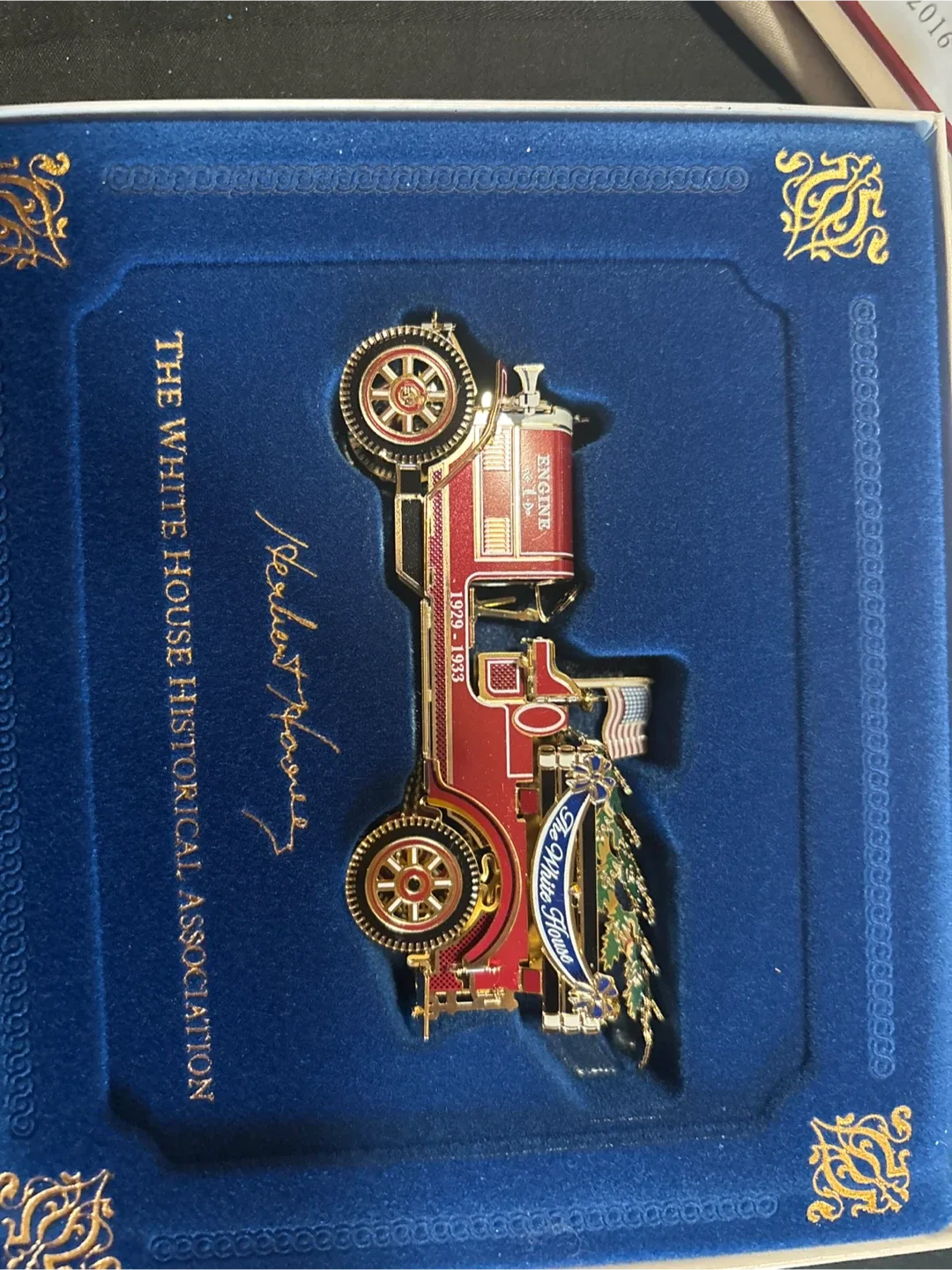 White House Historical Association Christmas Ornament 2016 image indicator(3)