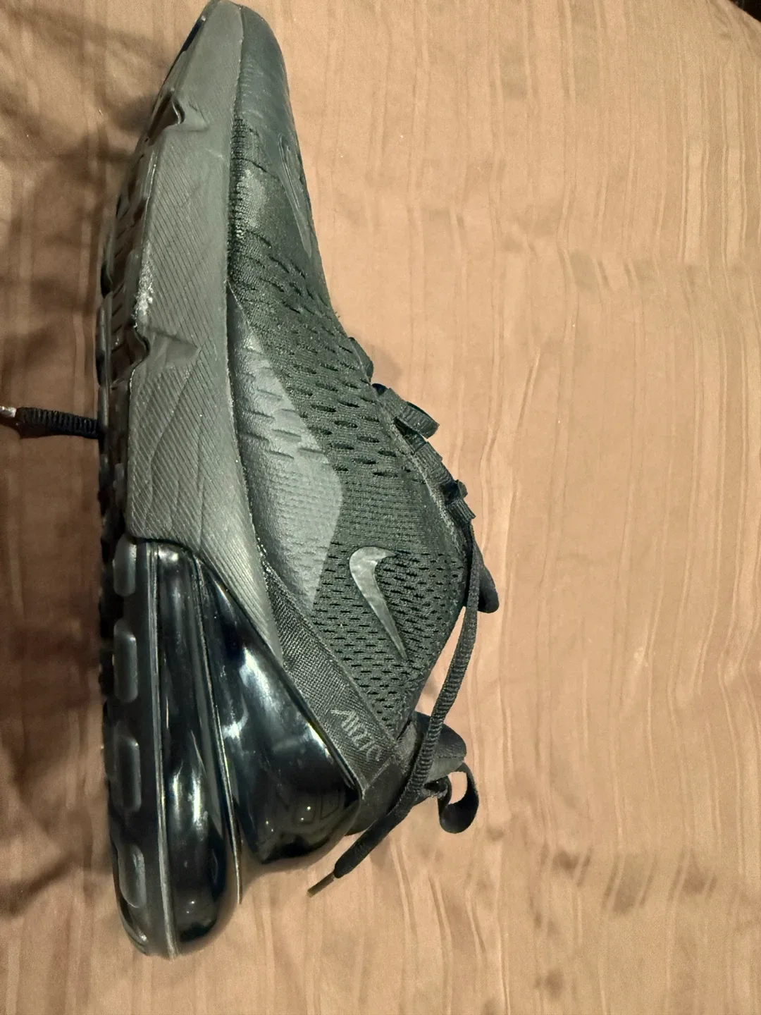 Nike Air Max 270 Black, Men’s US 10 image indicator(2)