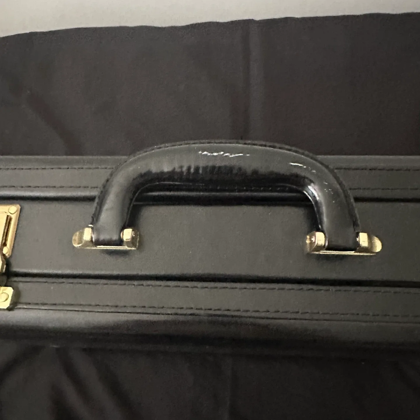 Vintage Black Leather Briefcase image indicator(5)