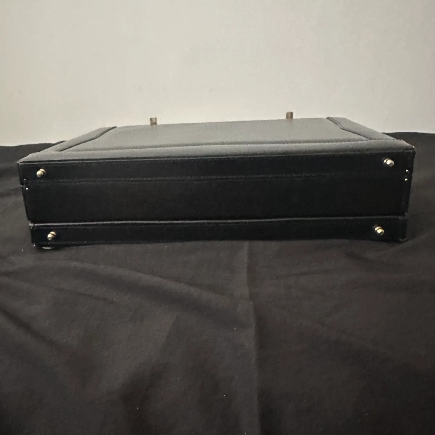 Vintage Black Leather Briefcase image indicator(4)