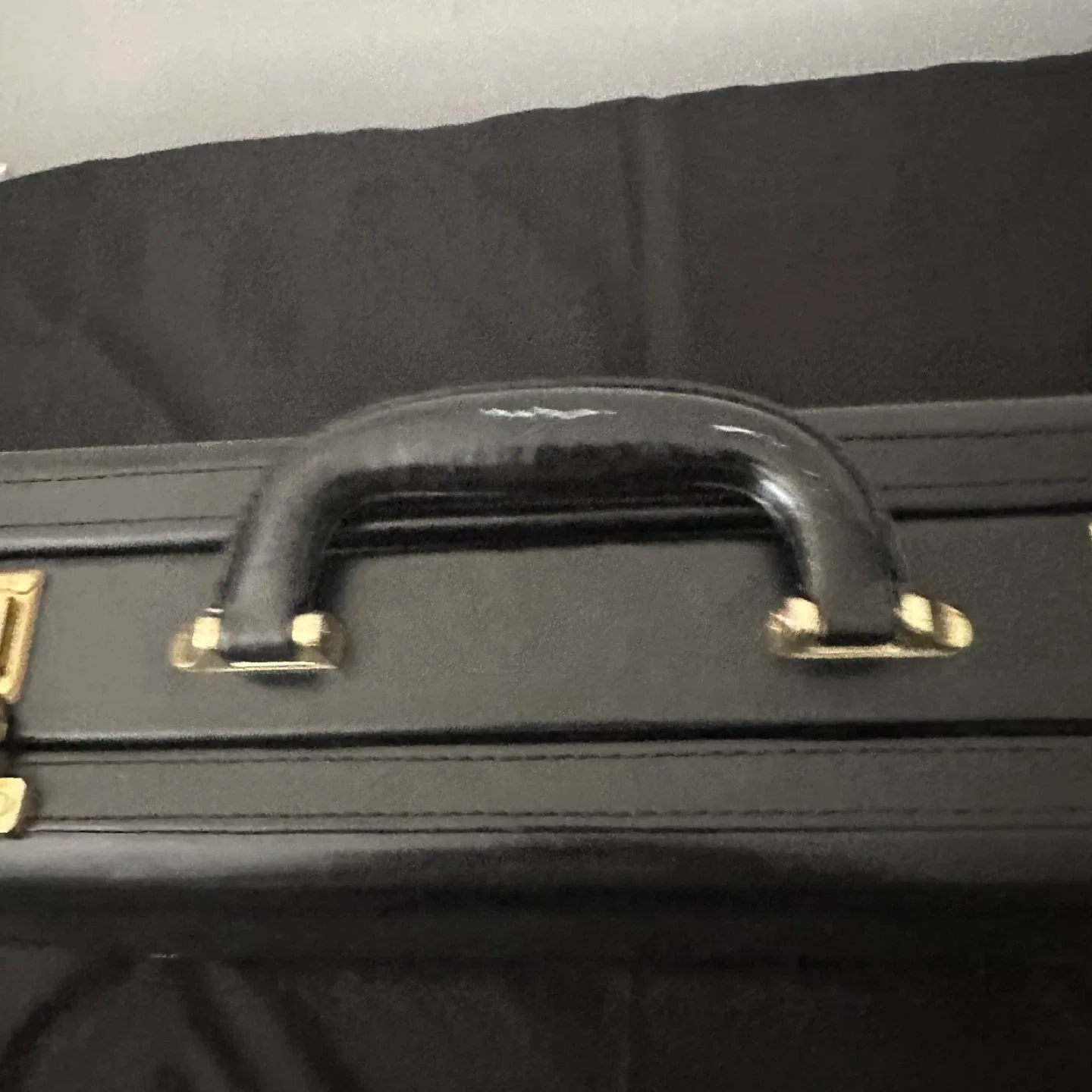 Vintage Black Leather Briefcase image indicator(6)