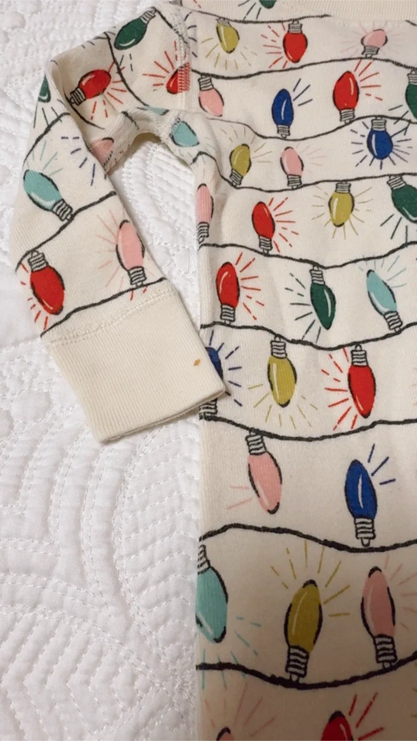 Hanna Andersson Baby Holiday Lights Sleeper 6-12M image indicator(4)