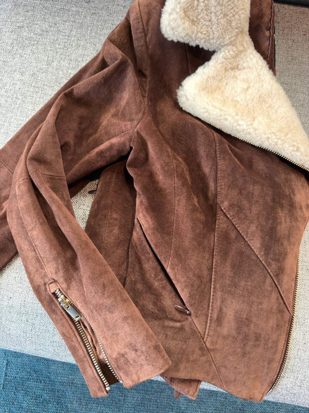 Brown Suede Jacket Size XS (155/76A) image indicator(4)