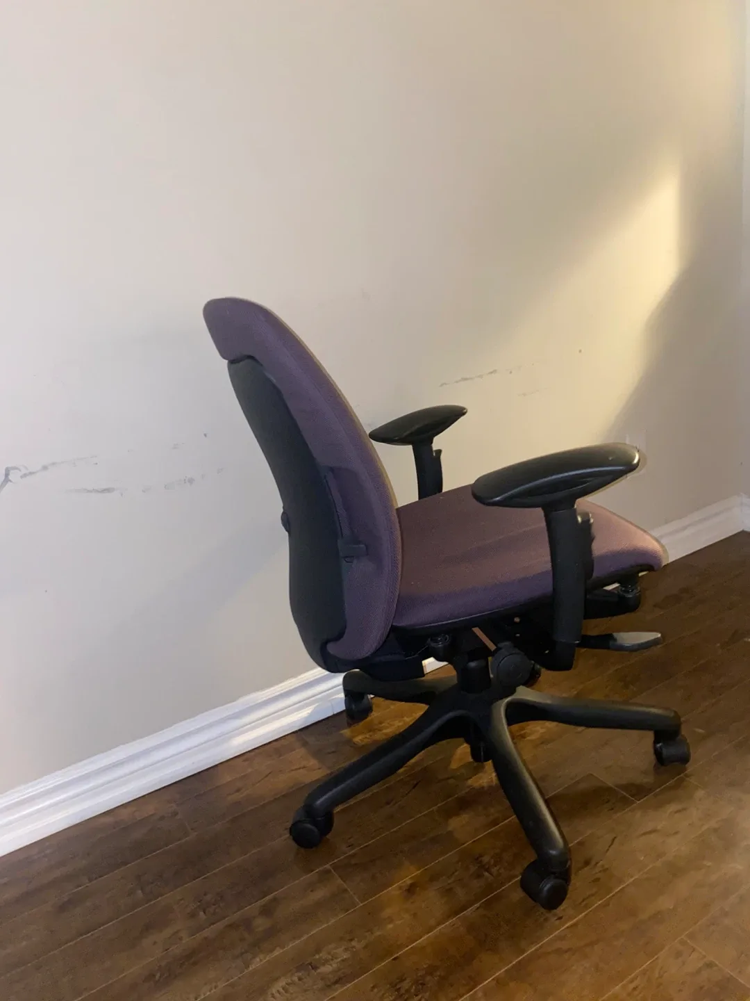 Office Chair - Purple image indicator(2)