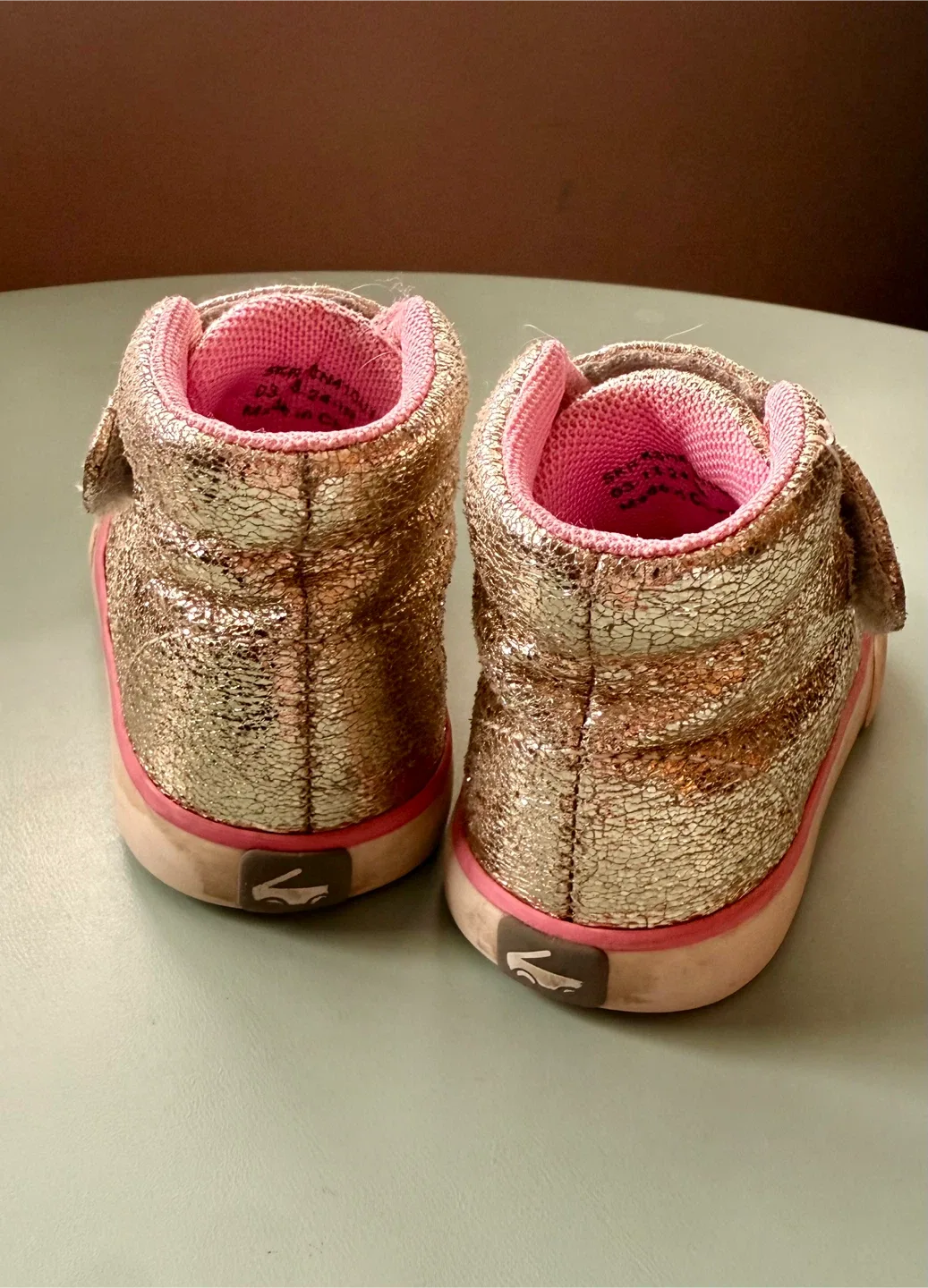 Size 5 See Kai Run Gold Glitter High Top Sneakers image indicator(5)