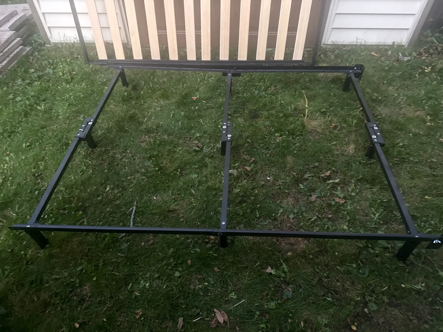 Double Bed Frame with Slats image indicator(4)