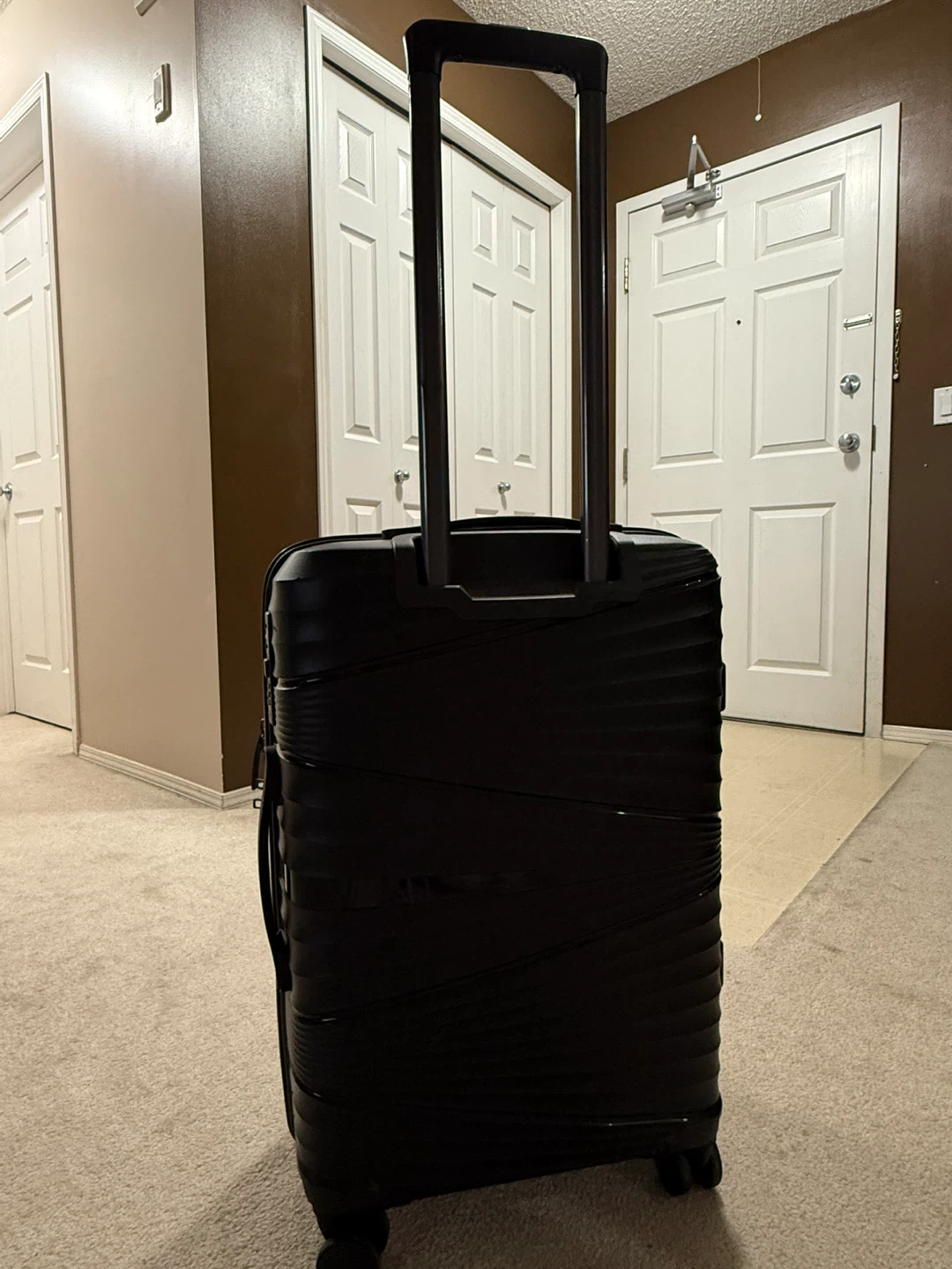 Black Hardside Spinner Suitcase - photo 3