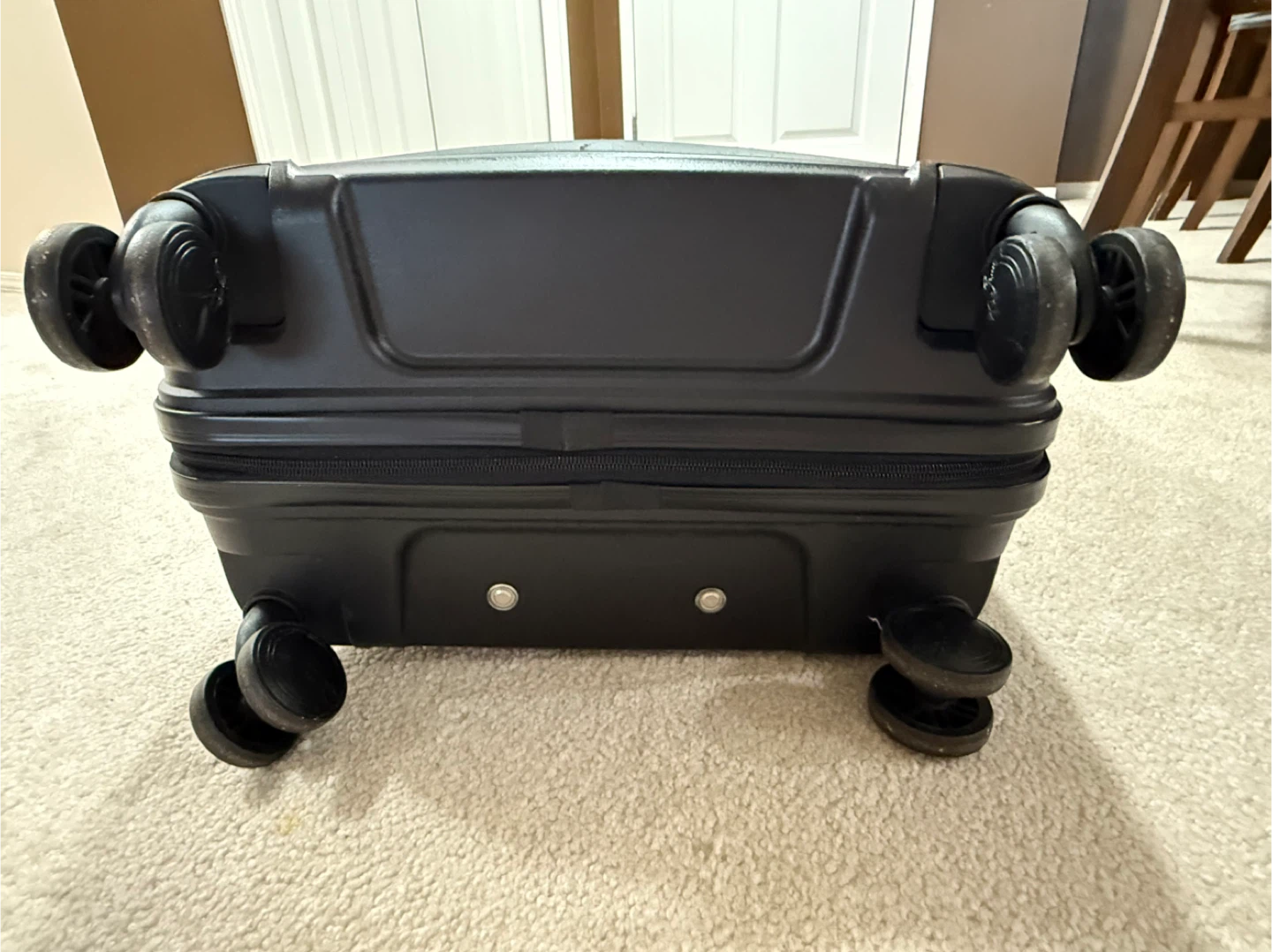 Black Hardside Spinner Suitcase - photo 5