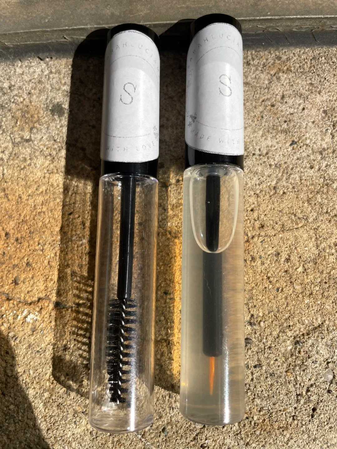 Sarahluciamar serum para pestañas y cejas 100% natural image indicator(2)